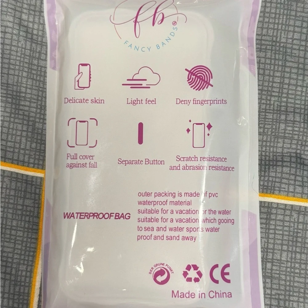 🤓NWT Floral Yellow Phone Case for the IPhone 16 Pro